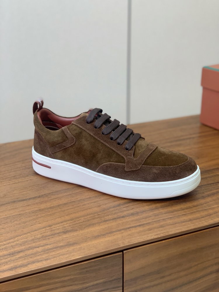 Sneakers women's
