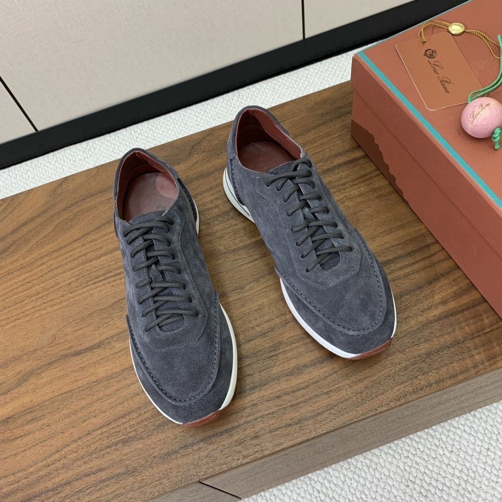 Sneakers women's