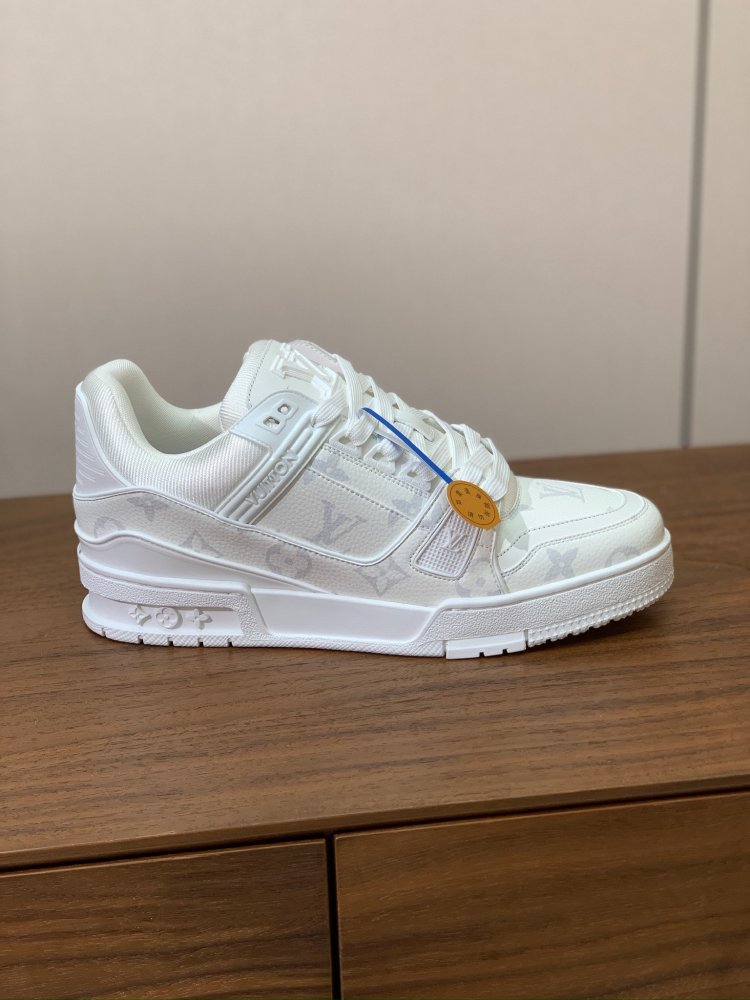 Sneakers women's