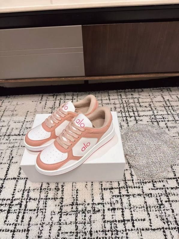 Sneakers women's фото 2