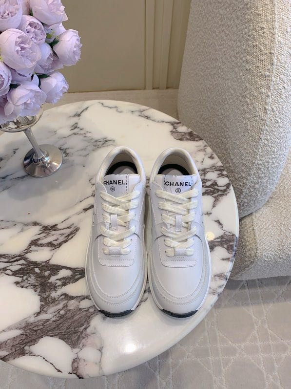 Кроссовки женские фото 2