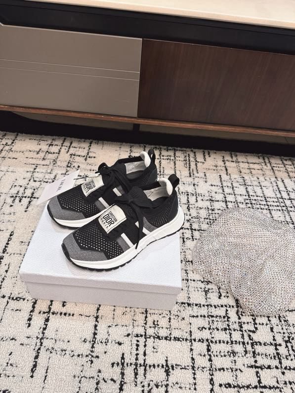 Sneakers women's фото 2