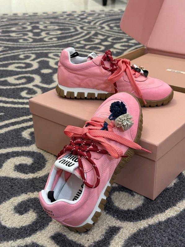 Кросівки жіночі фото 2