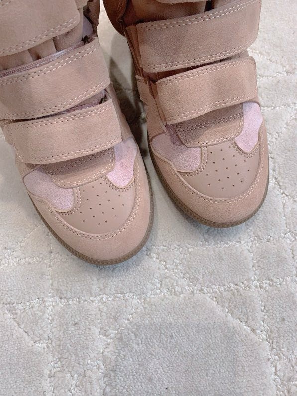 Кроссовки женские фото 2