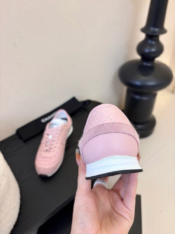 Кроссовки женские фото 2