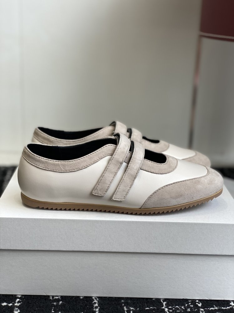 Кроссовки женские фото 2