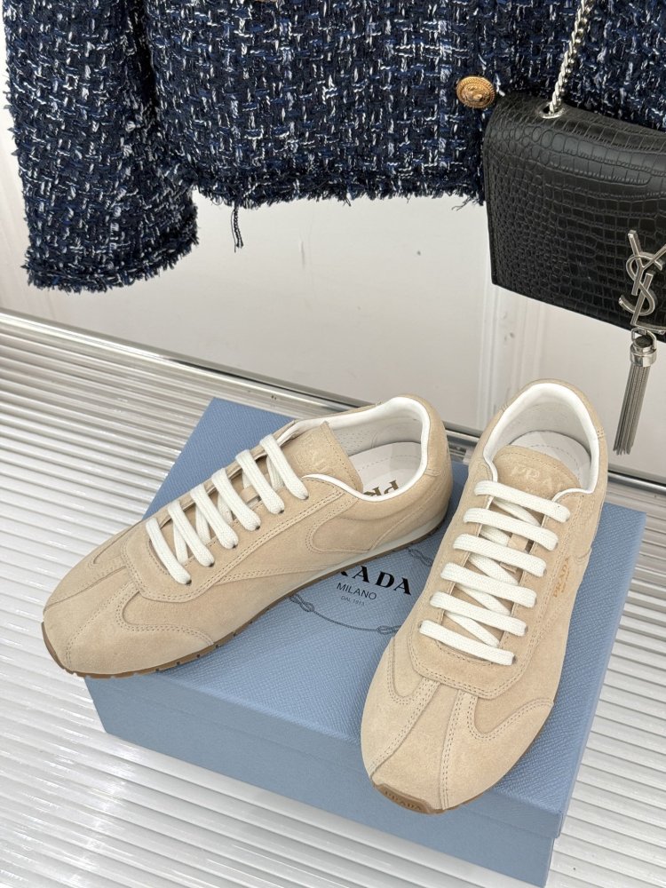 Sneakers women's фото 2