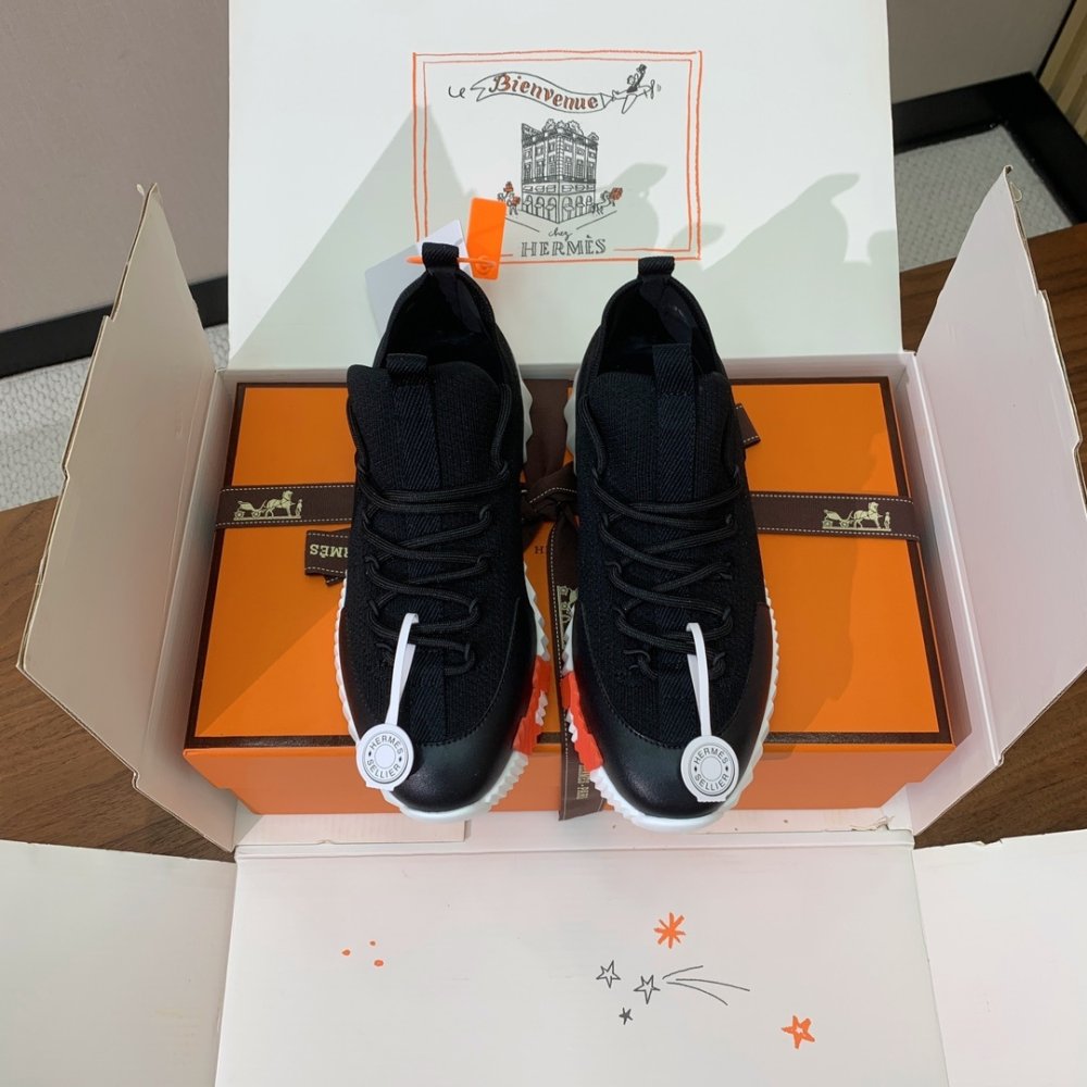 Кросівки жіночі фото 2