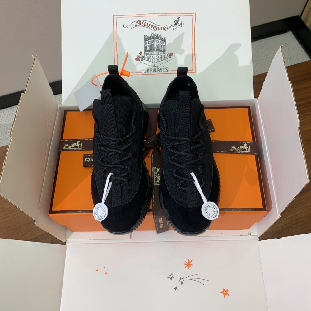 Кросівки жіночі фото 2