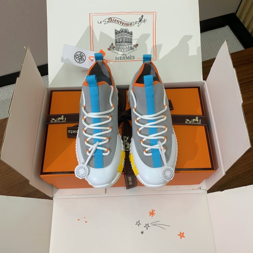 Кросівки жіночі фото 2