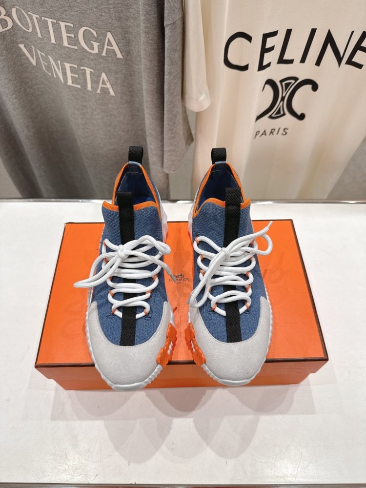 Кросівки жіночі фото 2