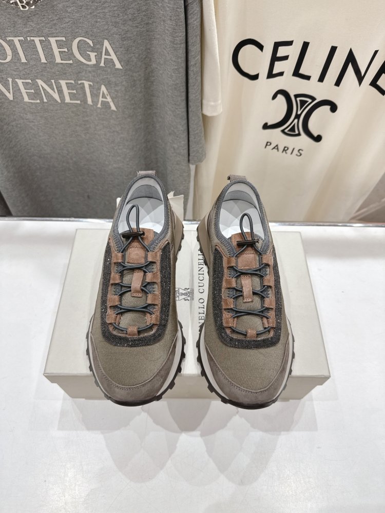 Кросівки жіночі фото 2