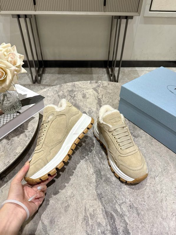 Sneakers women's фото 2