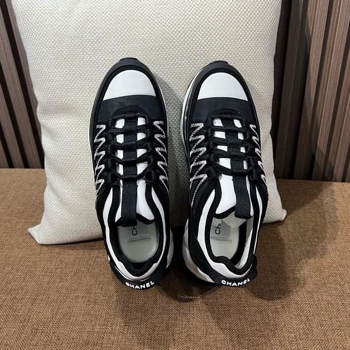 Кроссовки женские фото 2