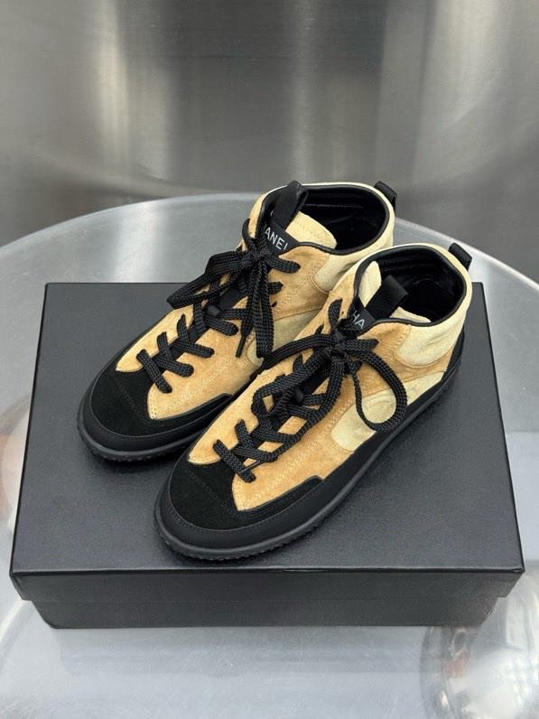 Кроссовки женские фото 2