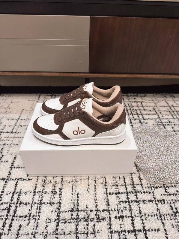 Кроссовки женские фото 3