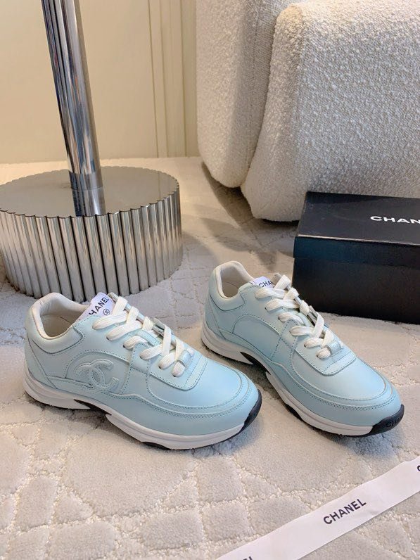 Кроссовки женские фото 3