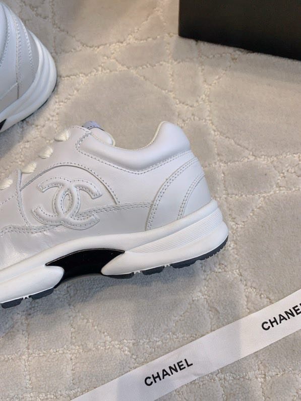 Кроссовки женские фото 3