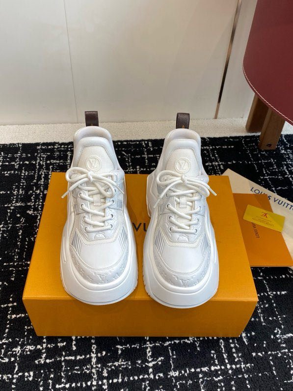 Кроссовки женские фото 3