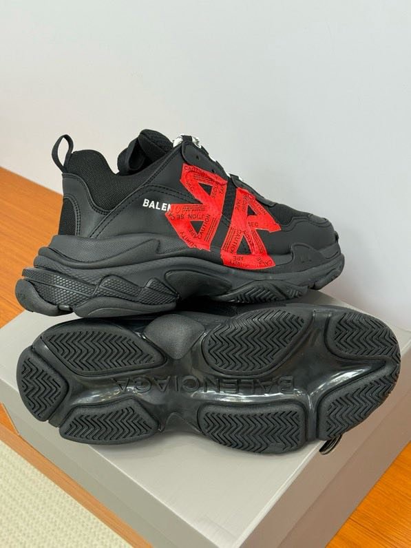 Кроссовки женские фото 3