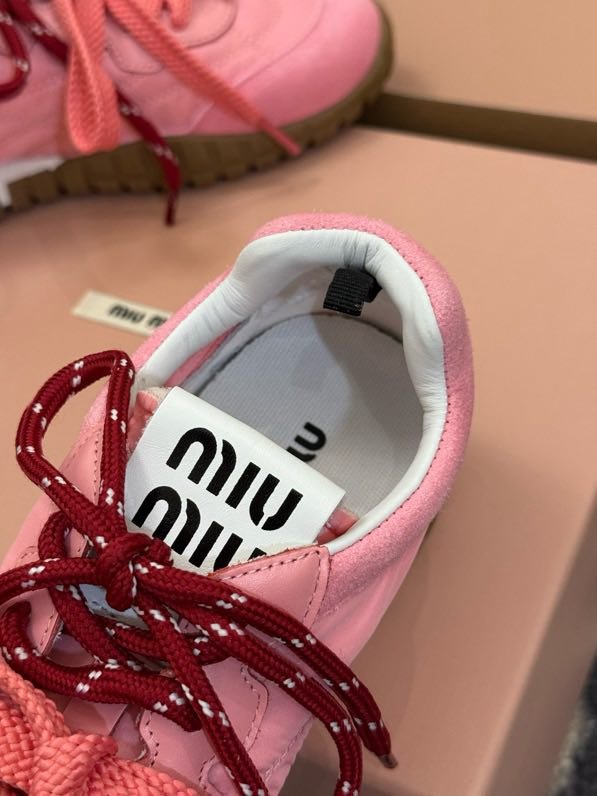 Кросівки жіночі фото 3