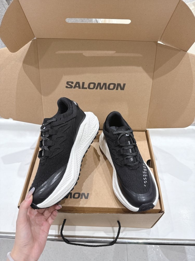 Кросівки жіночі фото 3