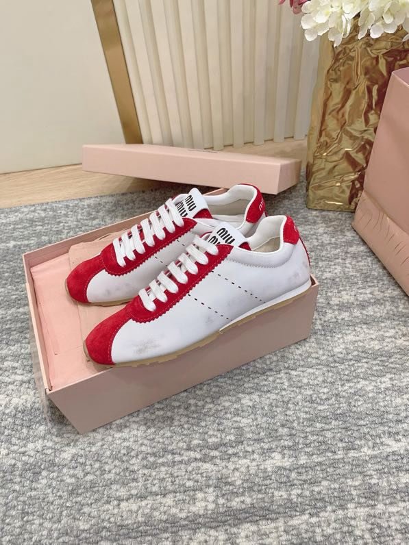 Кроссовки женские фото 3