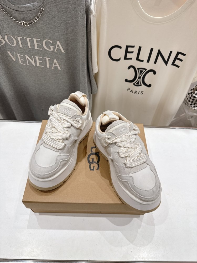 Кросівки жіночі фото 3