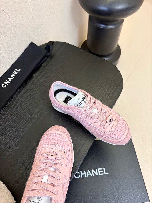 Кроссовки женские фото 3