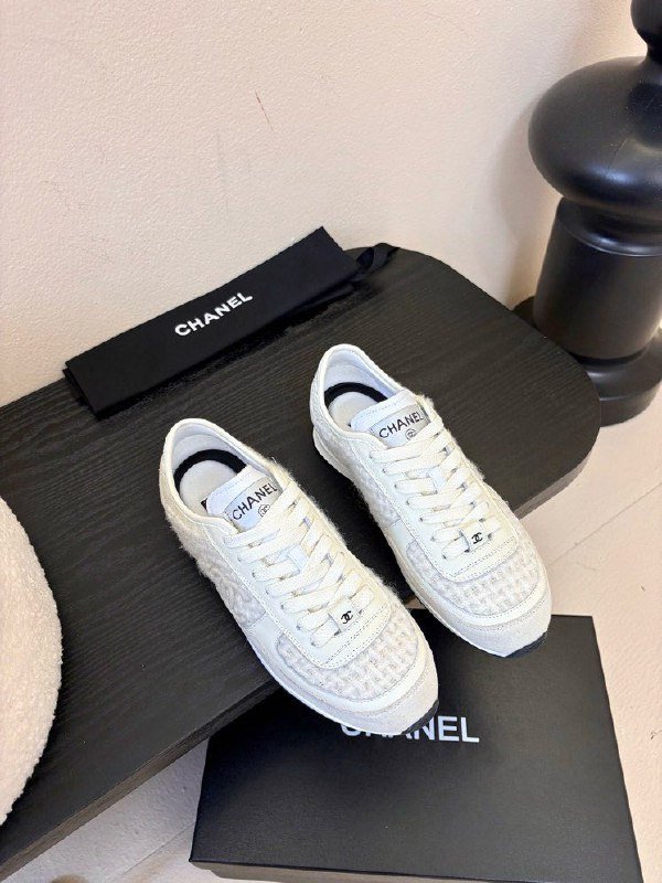 Кроссовки женские фото 3