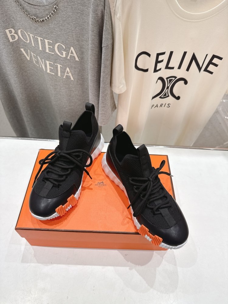 Кросівки жіночі фото 3