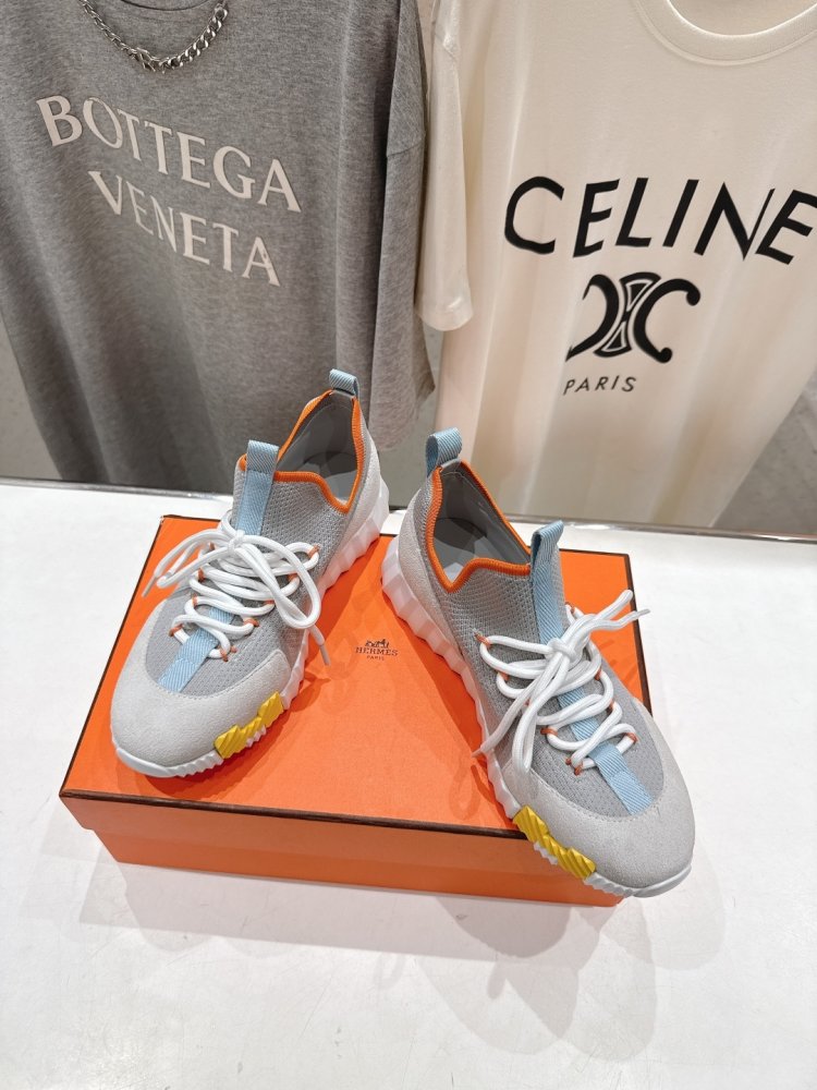 Кросівки жіночі фото 3