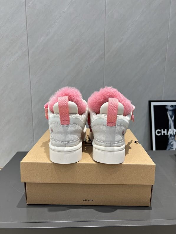 Кроссовки женские фото 3