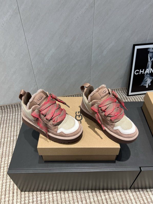 Кроссовки женские фото 3