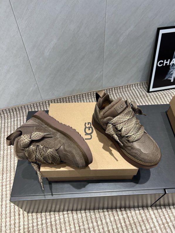 Кроссовки женские фото 3