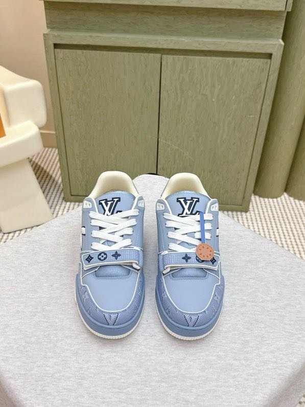 Кроссовки женские фото 3