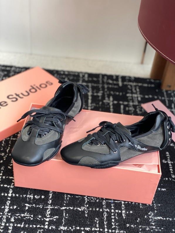 Кроссовки женские фото 3