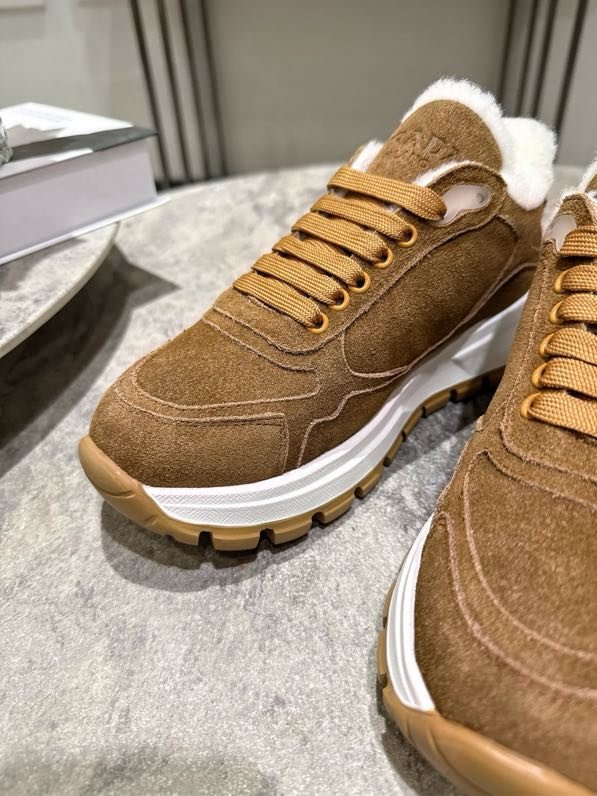 Кросівки жіночі фото 3