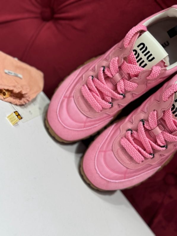 Кроссовки женские фото 3