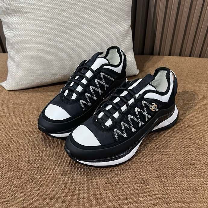 Кроссовки женские фото 3