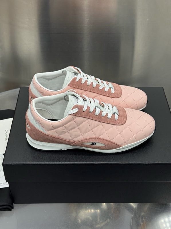 Кроссовки женские фото 3