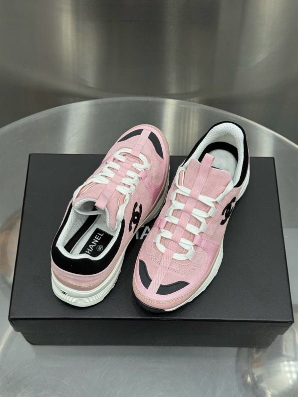 Кроссовки женские фото 3