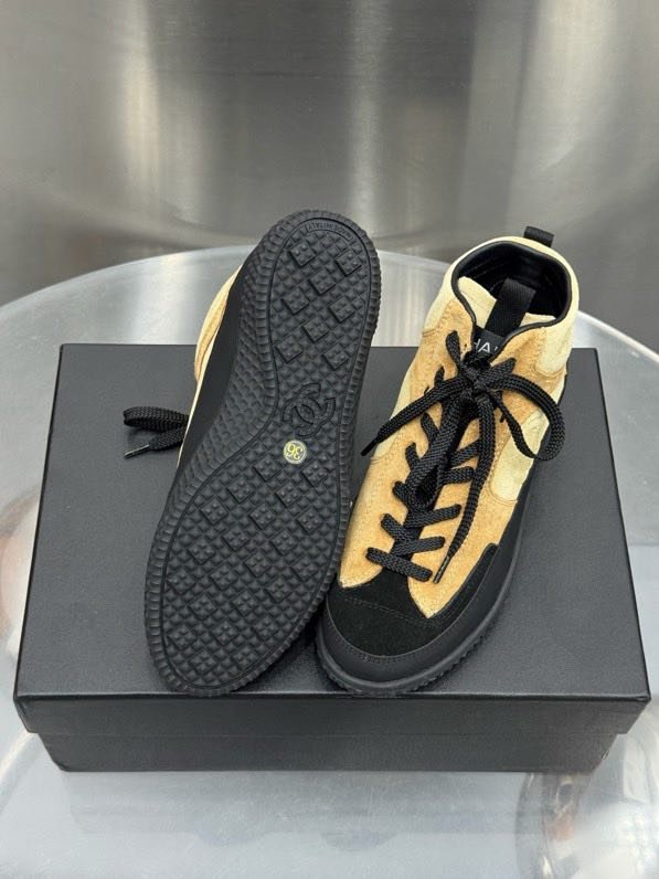 Кроссовки женские фото 3