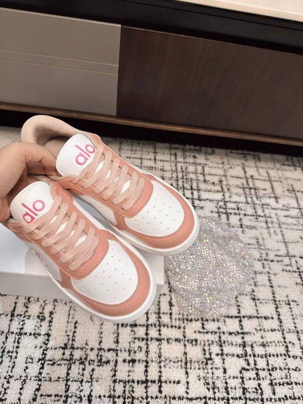 Sneakers women's фото 4