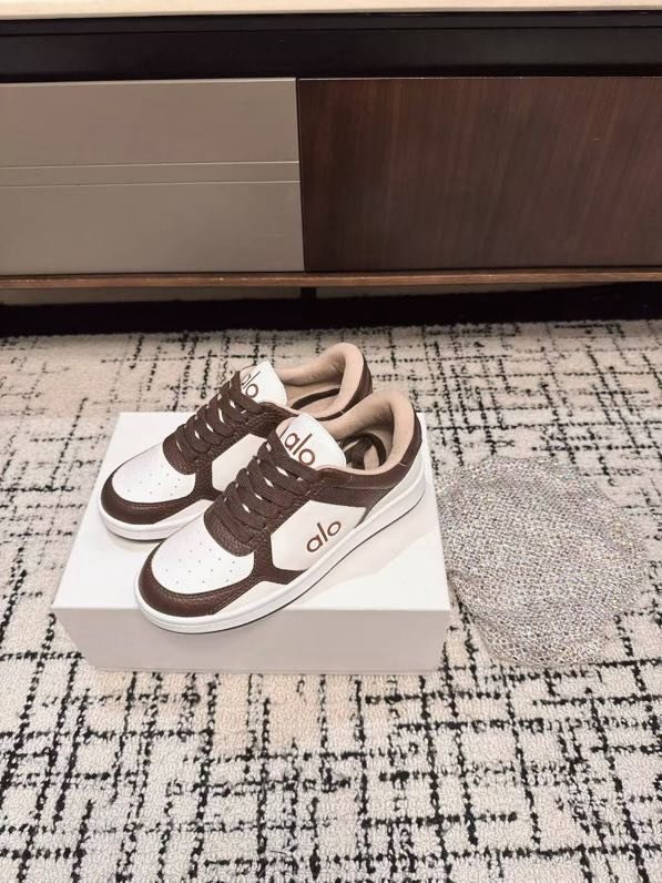 Кроссовки женские фото 4