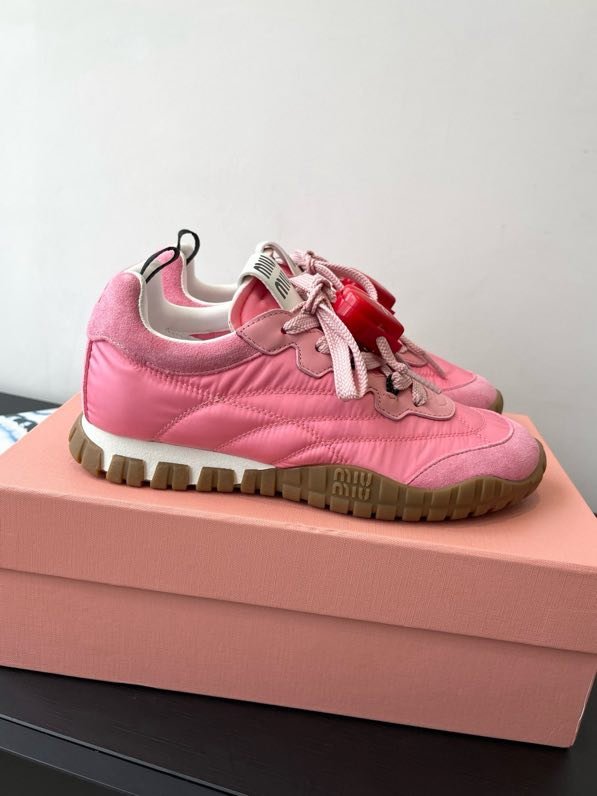 Кроссовки женские фото 4