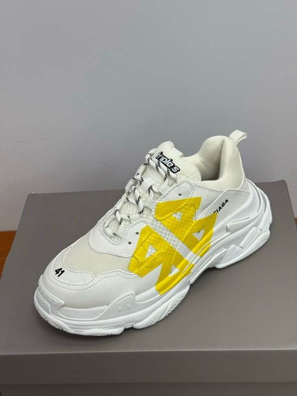 Кроссовки женские фото 4