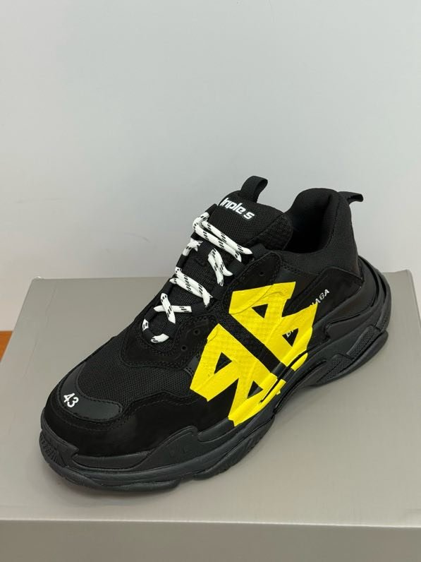 Кроссовки женские фото 4