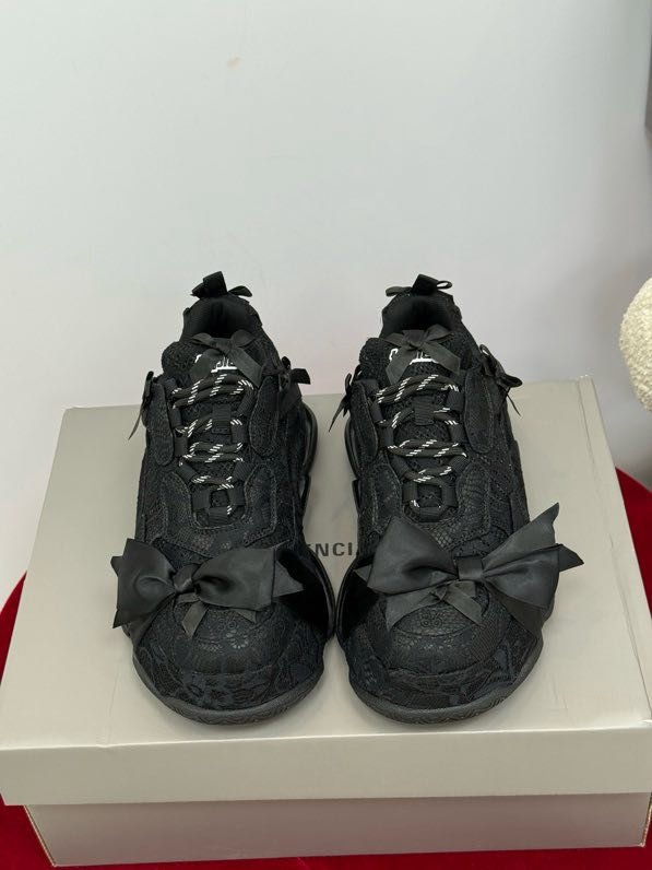 Кроссовки женские фото 4