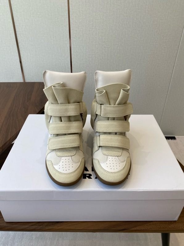 Кроссовки женские фото 4